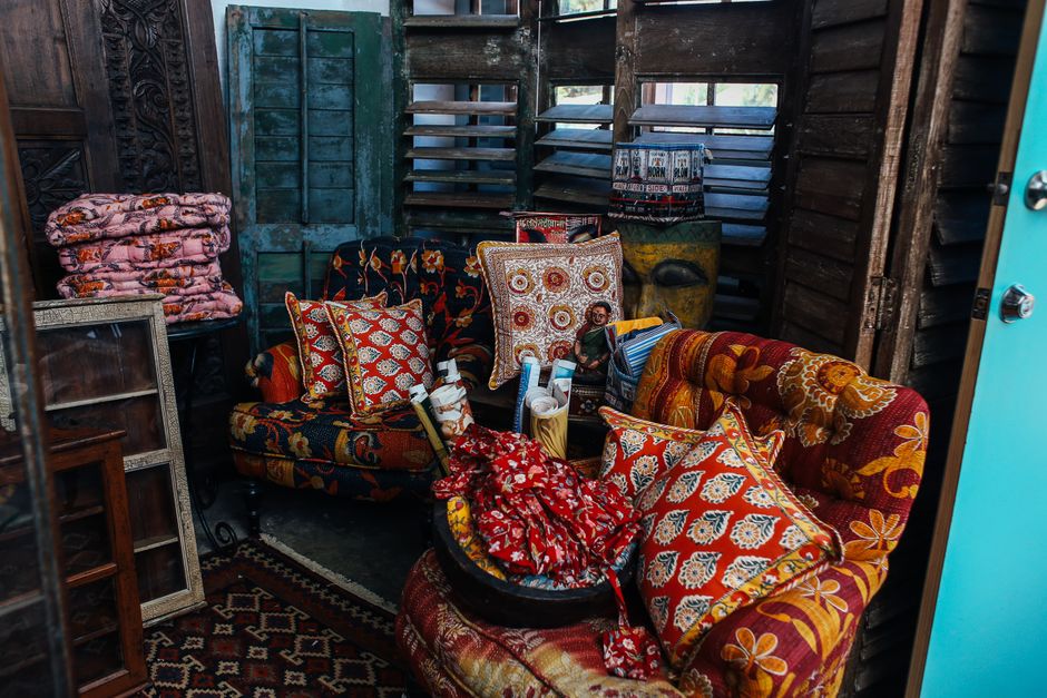 Retro stof stylen voor een unieke zomerlook in huis
