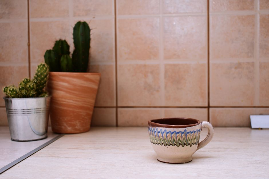 Herfsttafel met warme terracotta kleuren. Herfsttafel met warme terracotta kleuren.